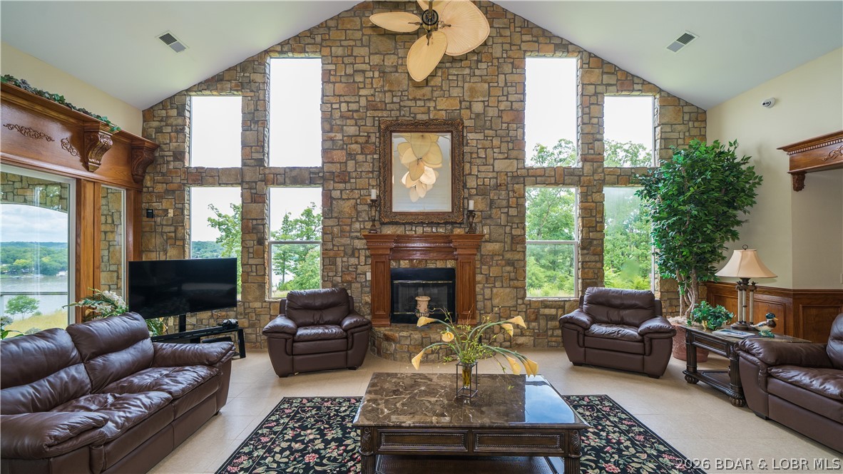 Royale Palms Vista - Residential