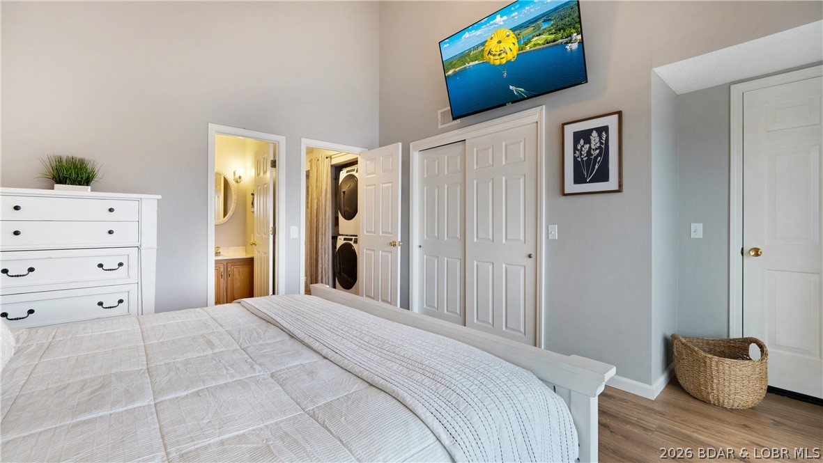 Pelican Bay Condominium - Residential