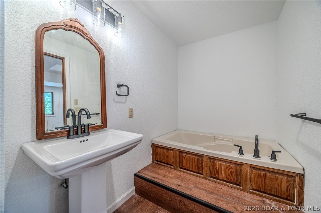 Chas-merkle Estates - Residential