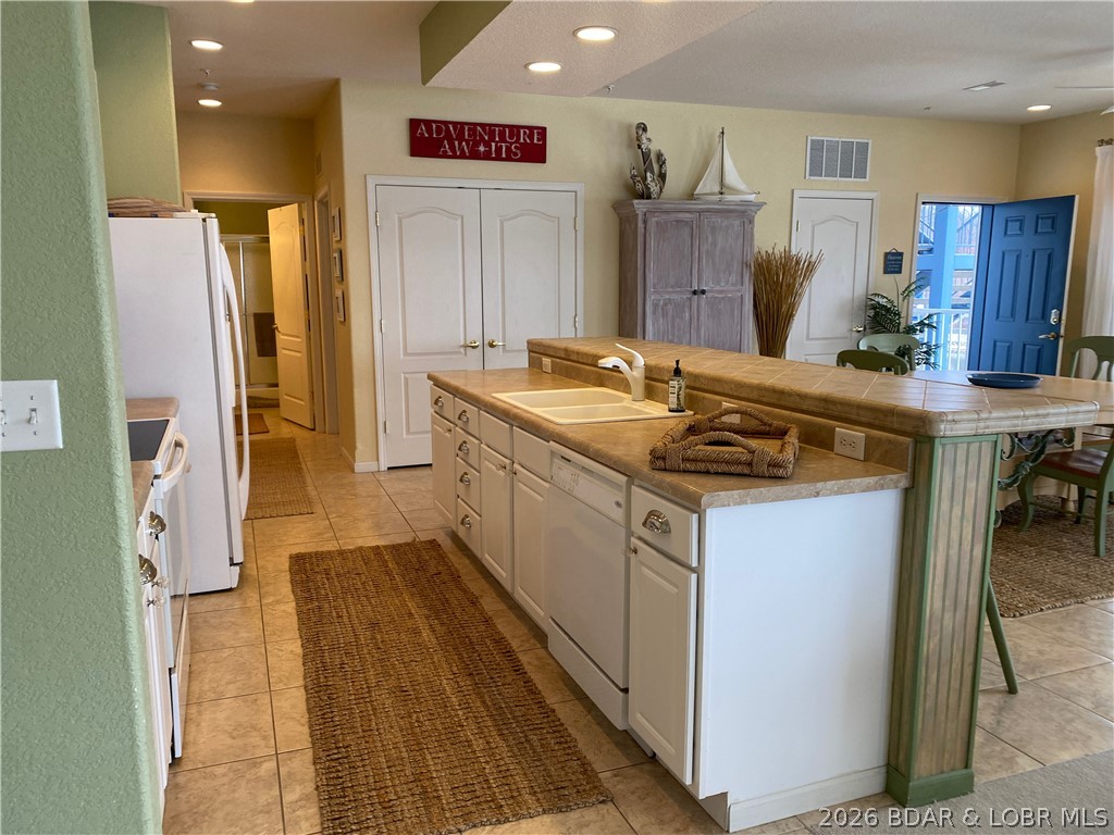 Monarch Cove Condominium - Residential