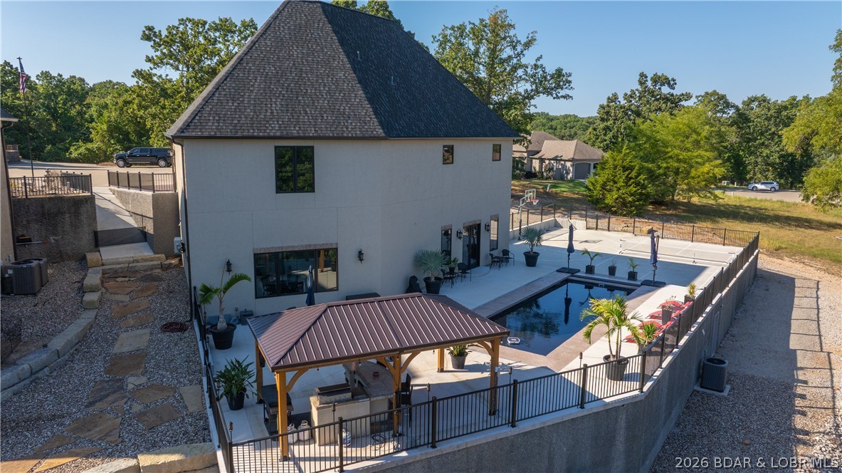 Woodland Cove - Residential