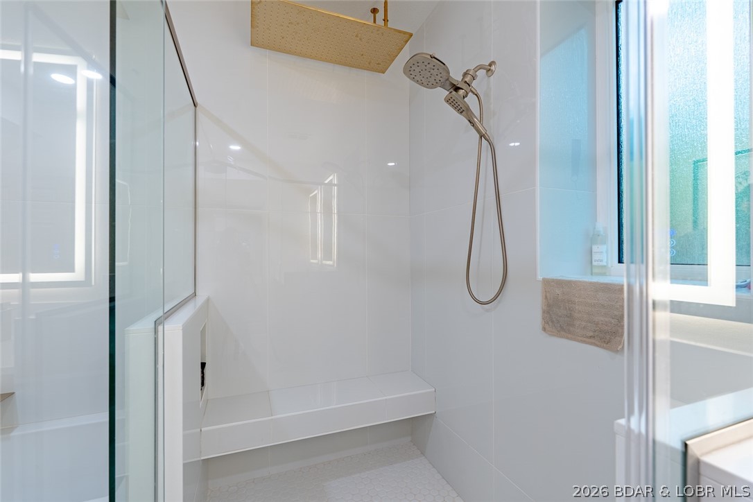 Four Seasons - Residential