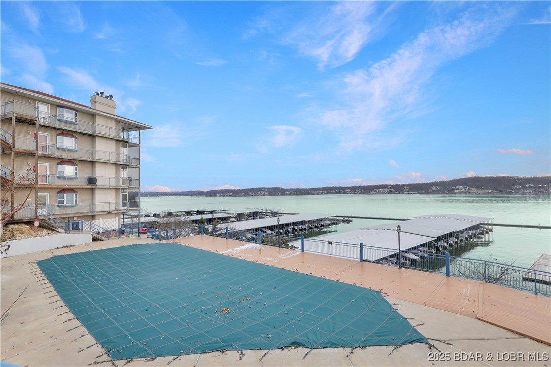 Palisades Condominium - Residential