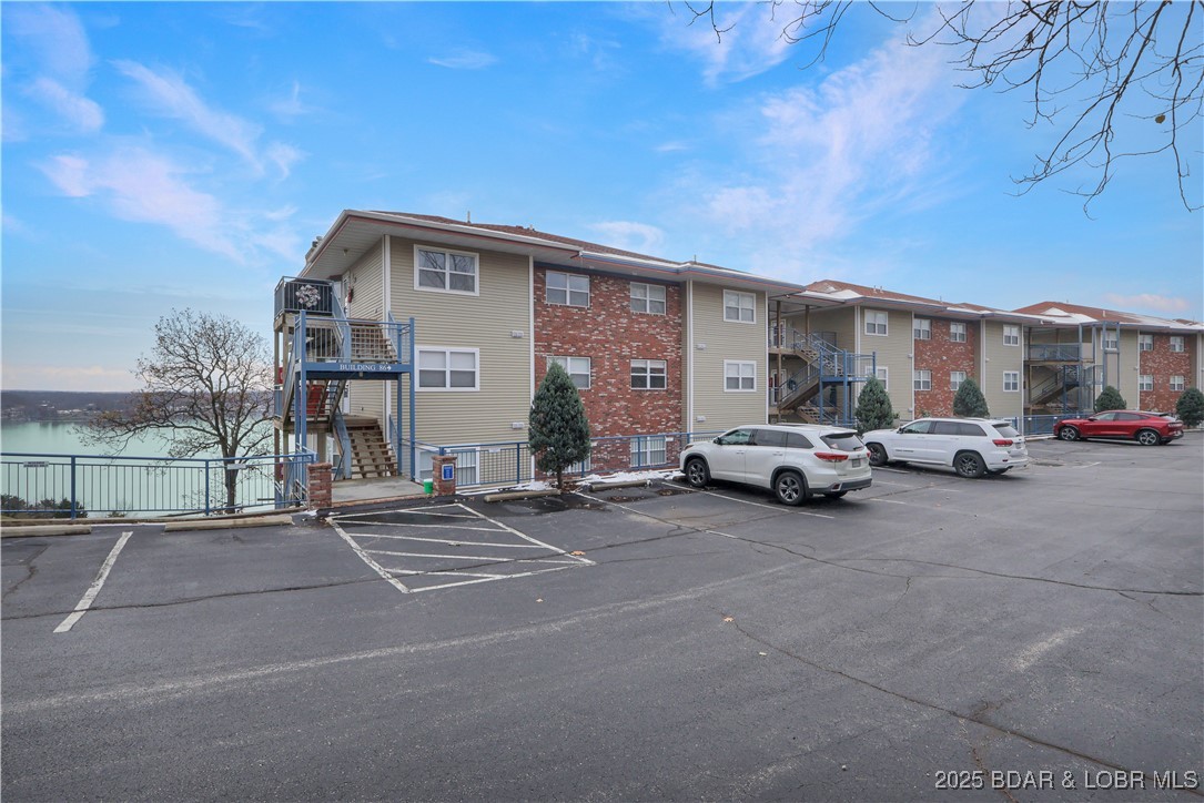 Palisades Condominium - Residential