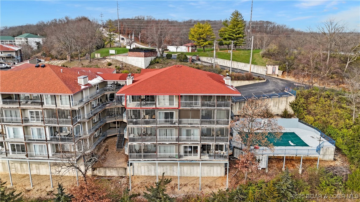 Palisades Condominium - Residential
