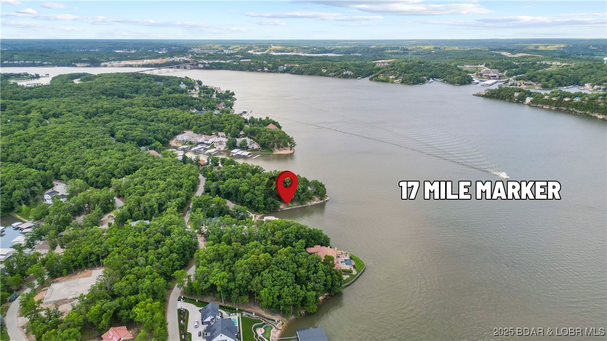 La Riva Est III - Land