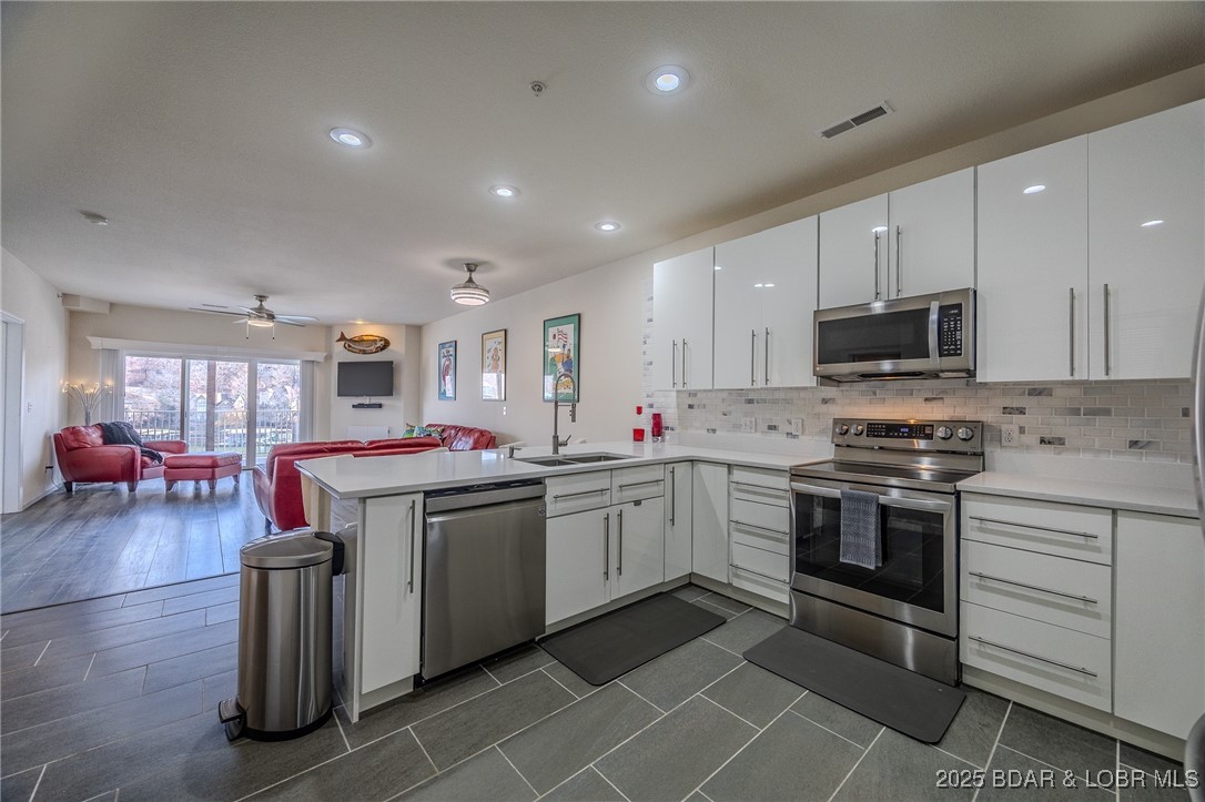 Lochhaven Condominium Subdiv - Residential