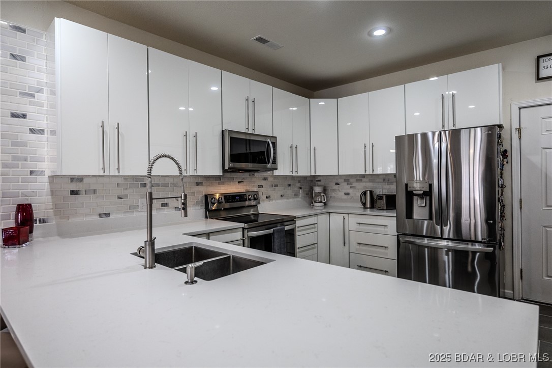 Lochhaven Condominium Subdiv - Residential