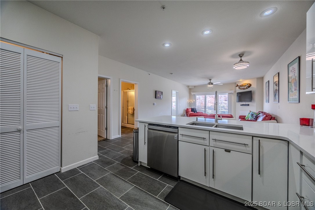 Lochhaven Condominium Subdiv - Residential