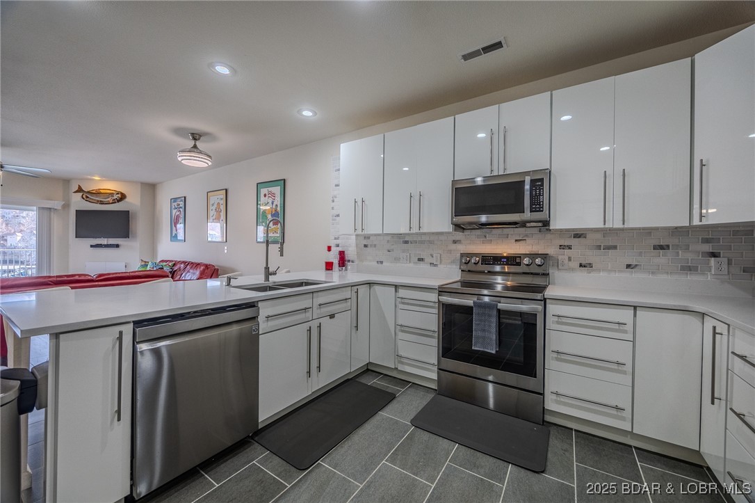 Lochhaven Condominium Subdiv - Residential