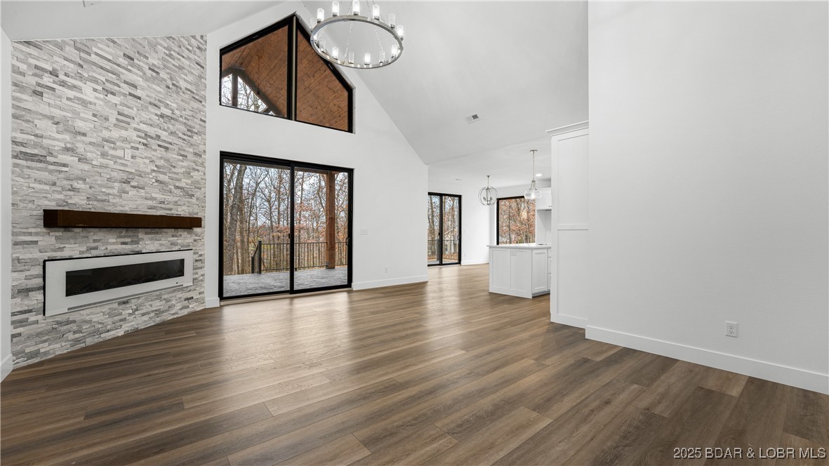 Grand Point No. 2 - Residential