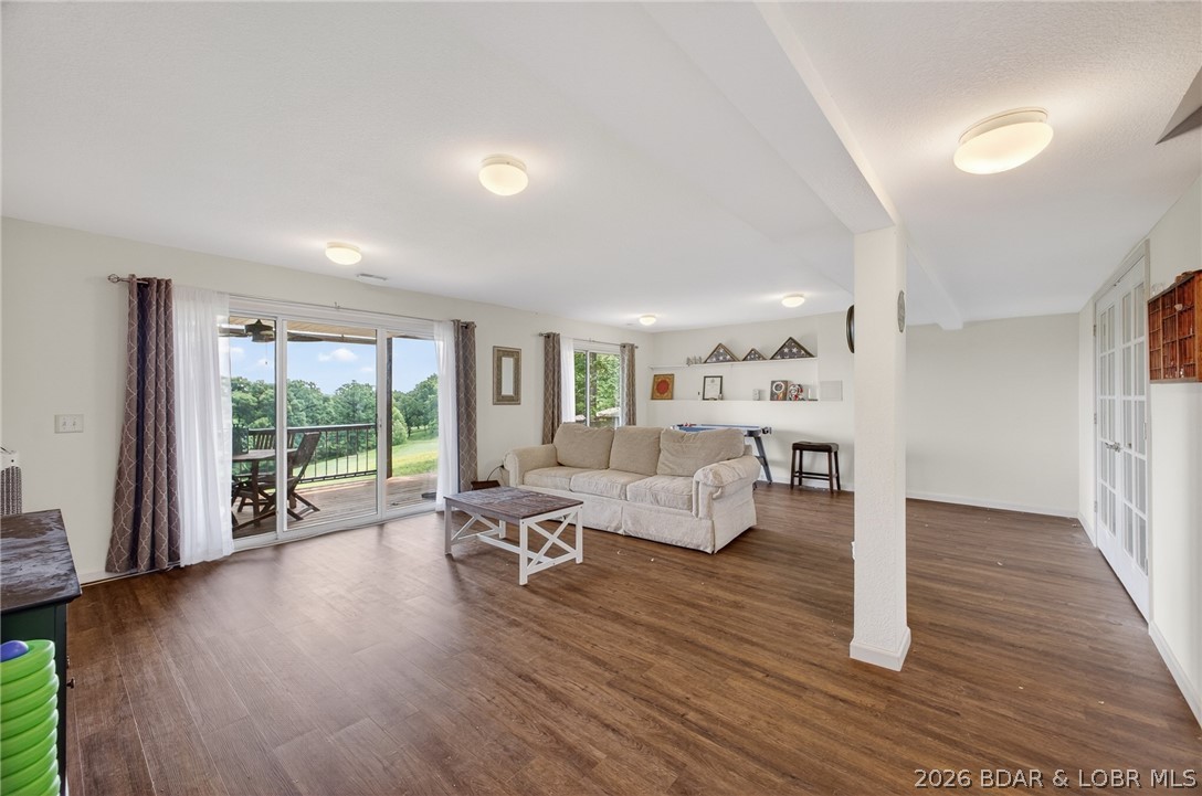 Four Seasons - Residential