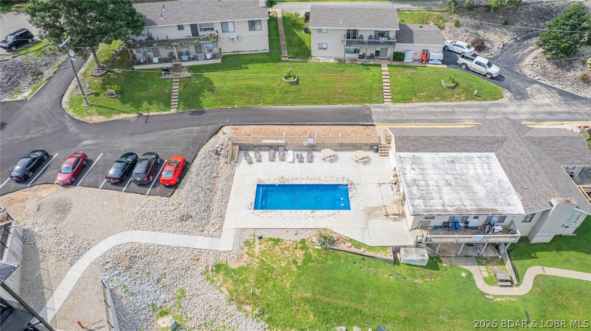 Robins at the Waters Edge Condominium - Residential