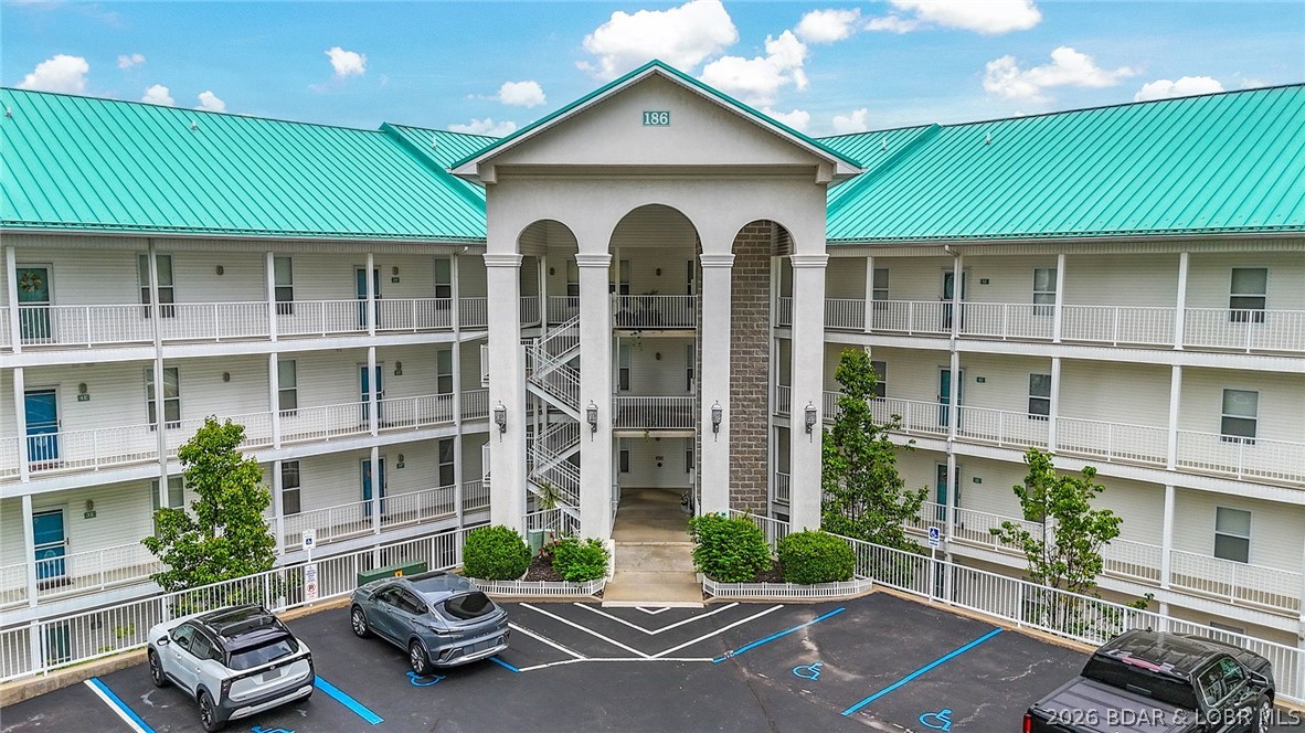 Sunset Palms Condominium - Residential
