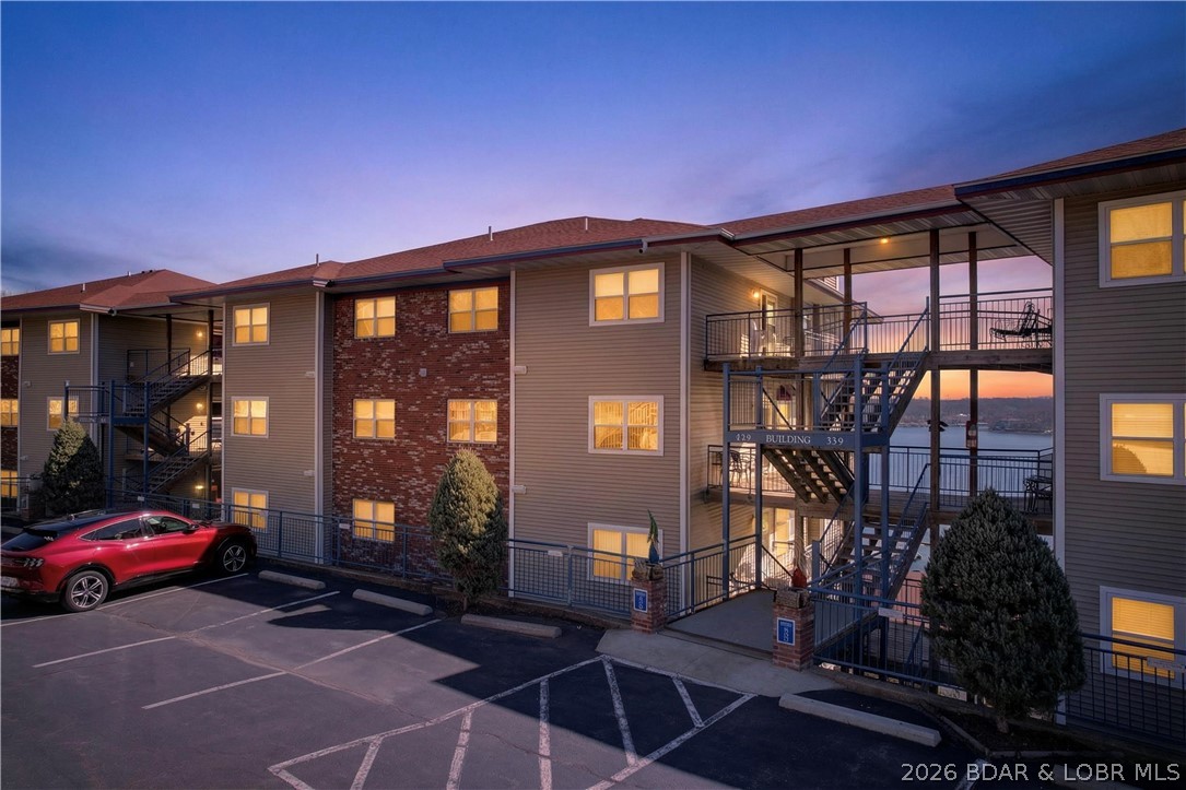 Palisades Condominium - Residential