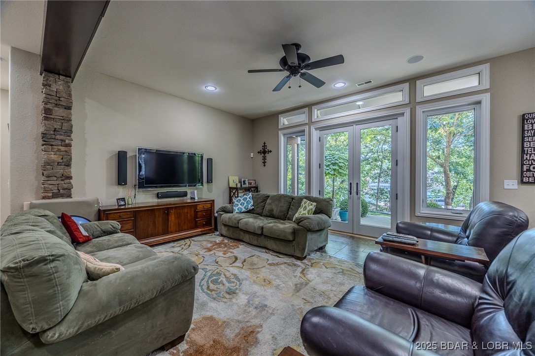 La Riva Est - Residential