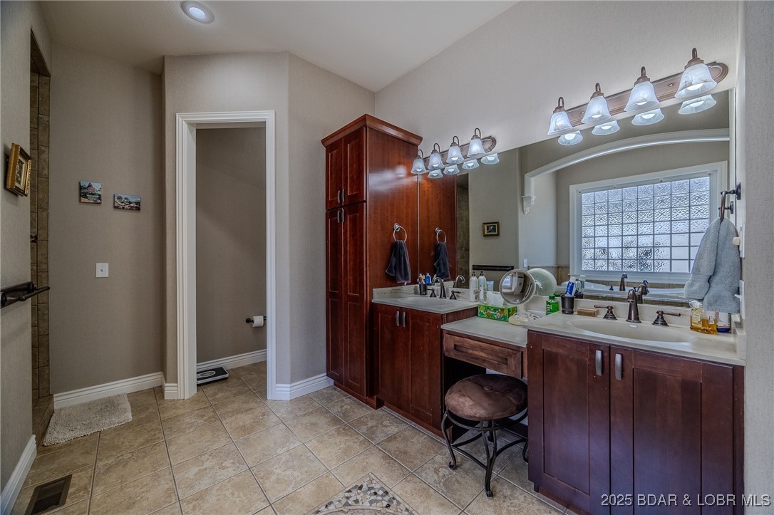 La Riva Est - Residential