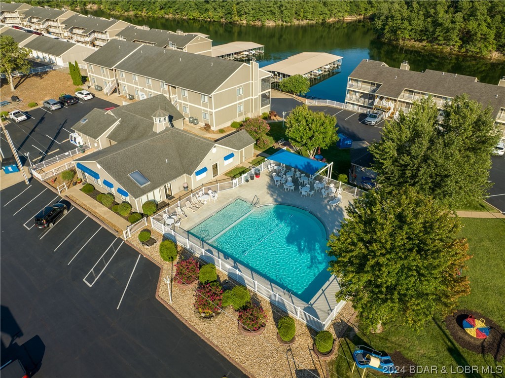 Osage Beach, Missouri 65065, United States, 2 Bedrooms Bedrooms, ,2 BathroomsBathrooms,Residential,Contingent,64612