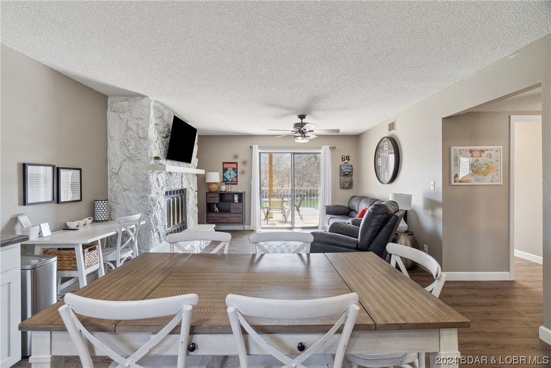 Osage Beach, Missouri 65065, United States, 2 Bedrooms Bedrooms, ,2 BathroomsBathrooms,Residential,Contingent,64612