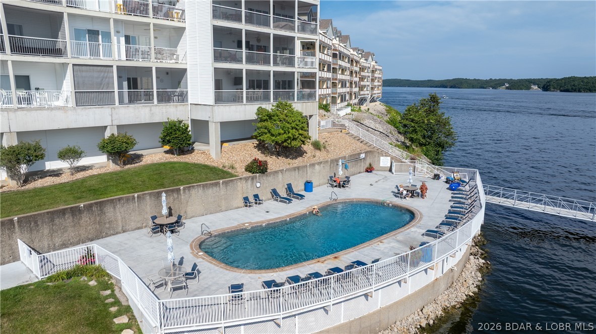 Stoneledge Condominium - Residential
