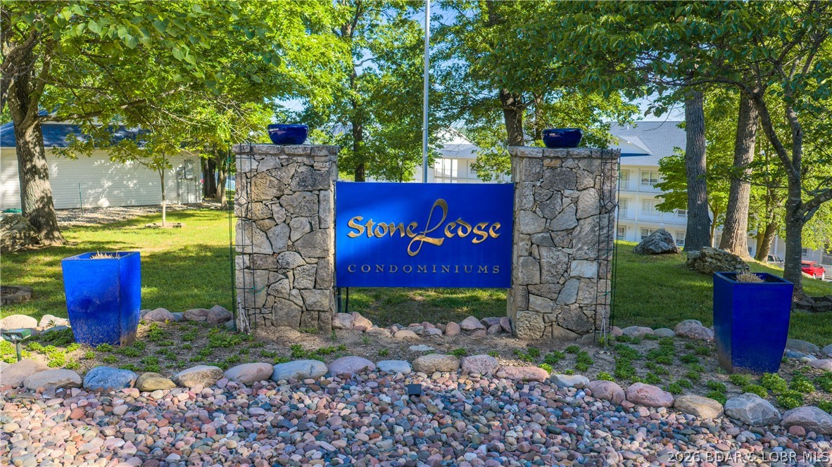 Stoneledge Condominium - Residential
