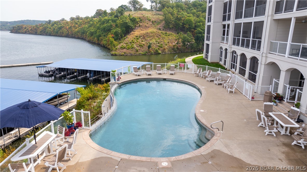 Trinity Pointe Condominiums - Residential