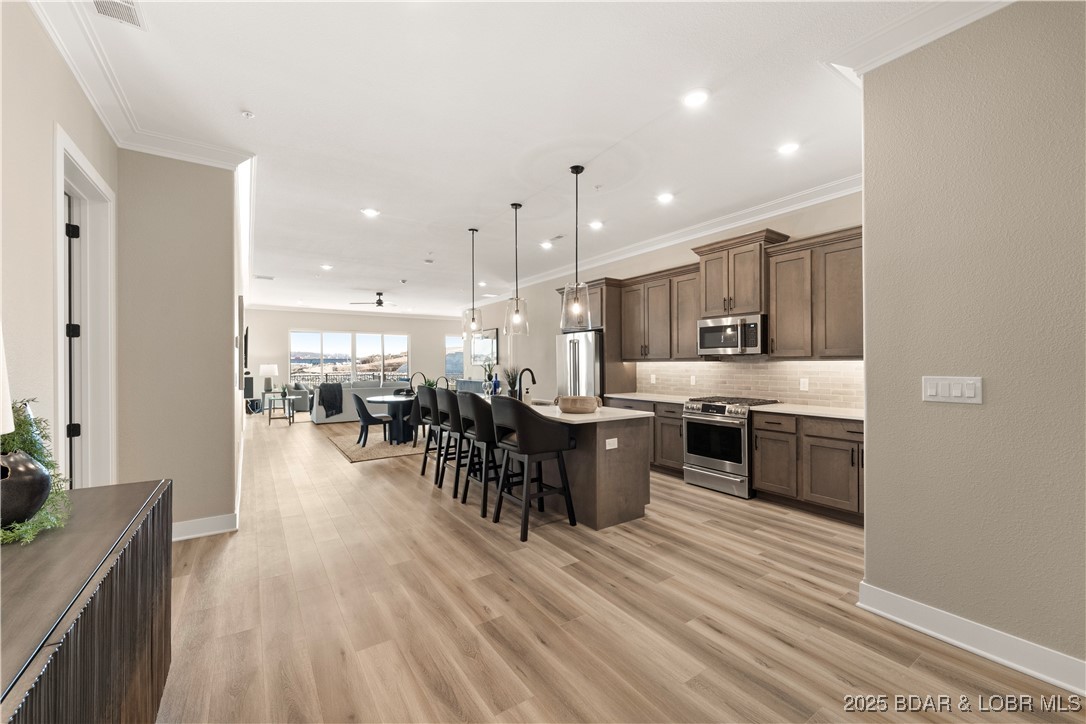 Osage Beach, Missouri 65065, United States, 4 Bedrooms Bedrooms, ,5 BathroomsBathrooms,Residential,Active,45684