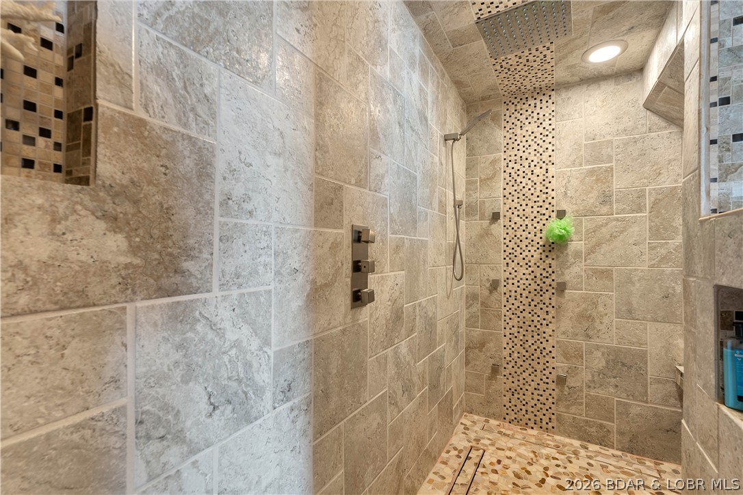 Tonys Point - Residential