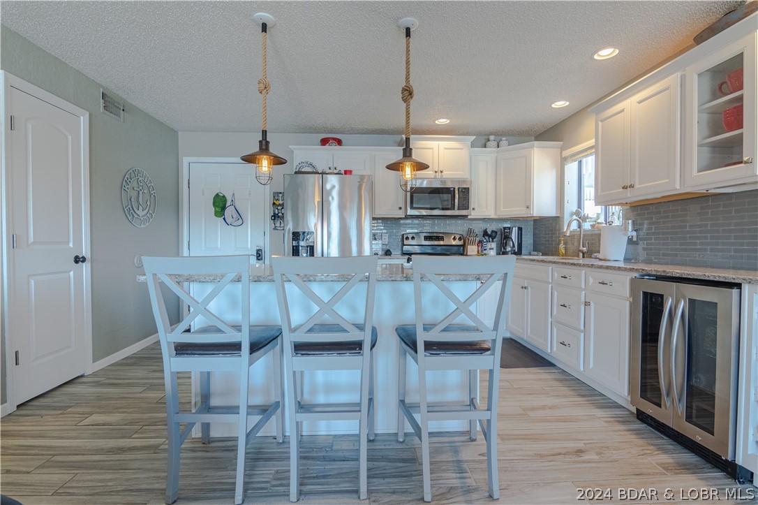 Lake Ozark, Missouri 65049, United States, 2 Bedrooms Bedrooms, ,2 BathroomsBathrooms,Residential,Contingent,62236