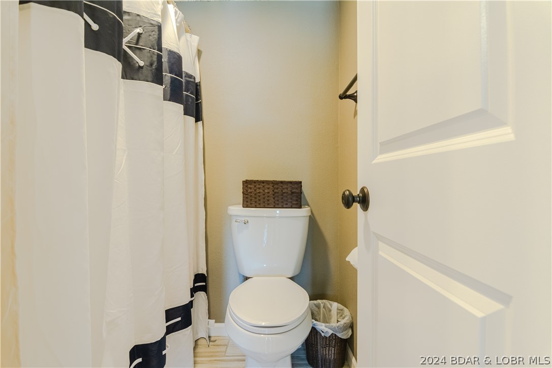 Lake Ozark, Missouri 65049, United States, 2 Bedrooms Bedrooms, ,2 BathroomsBathrooms,Residential,Contingent,62236