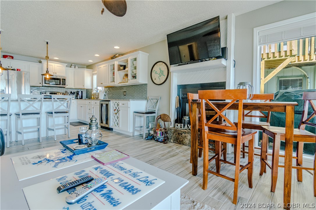 Lake Ozark, Missouri 65049, United States, 2 Bedrooms Bedrooms, ,2 BathroomsBathrooms,Residential,Contingent,62236