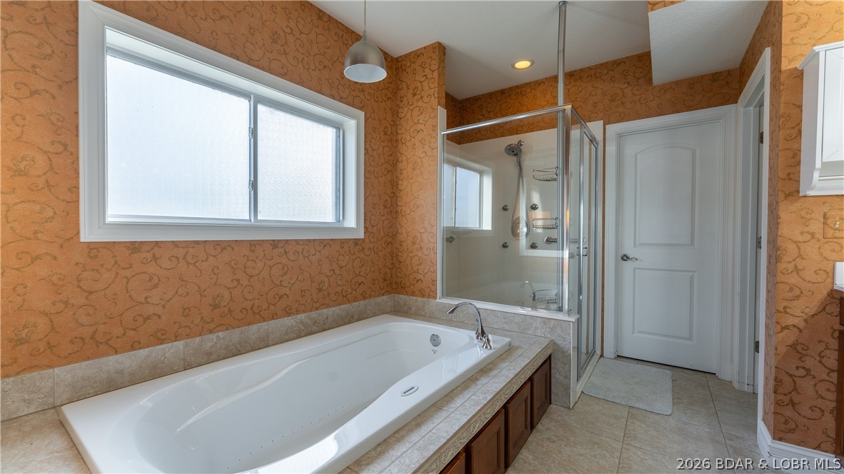 Nantucket Bay Condominium - Residential