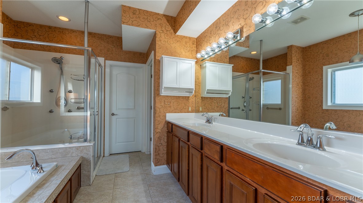 Nantucket Bay Condominium - Residential