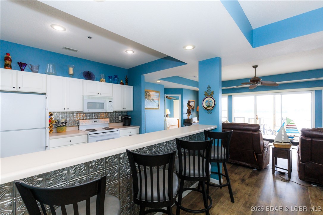 Harbour Towne Condominium - Residential