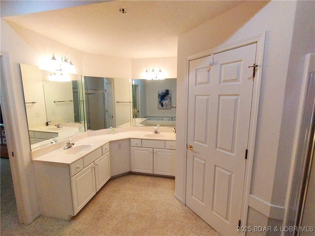 Harbour Towne Condominium - Residential