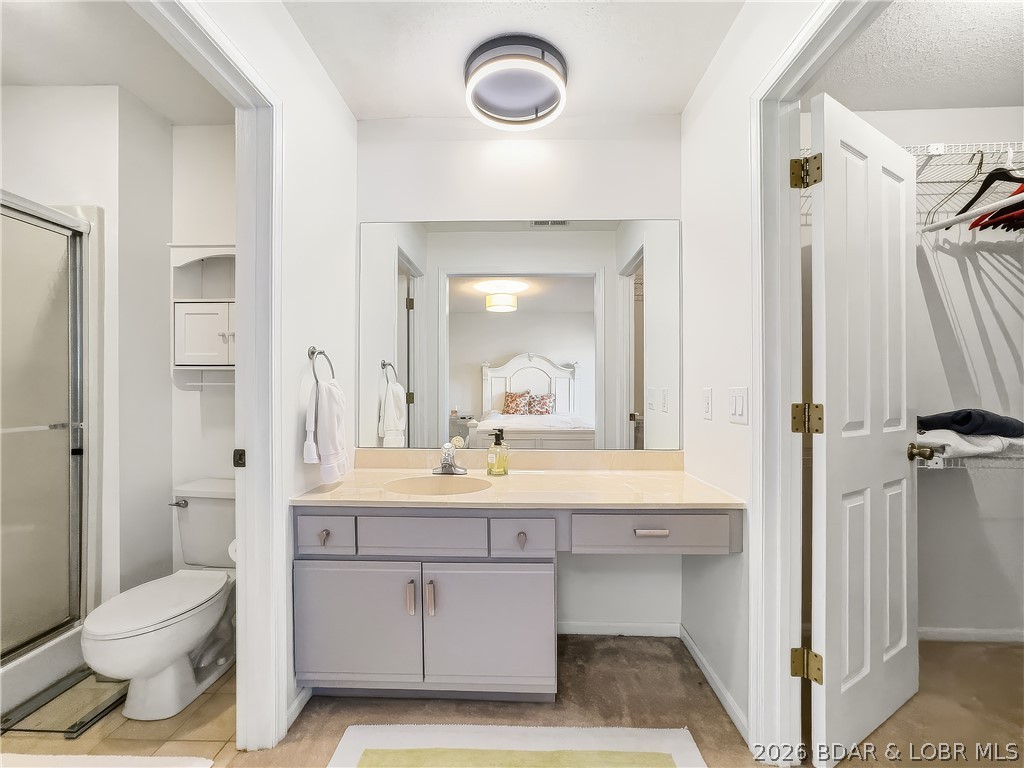 Oak Bluff Condominium - Residential