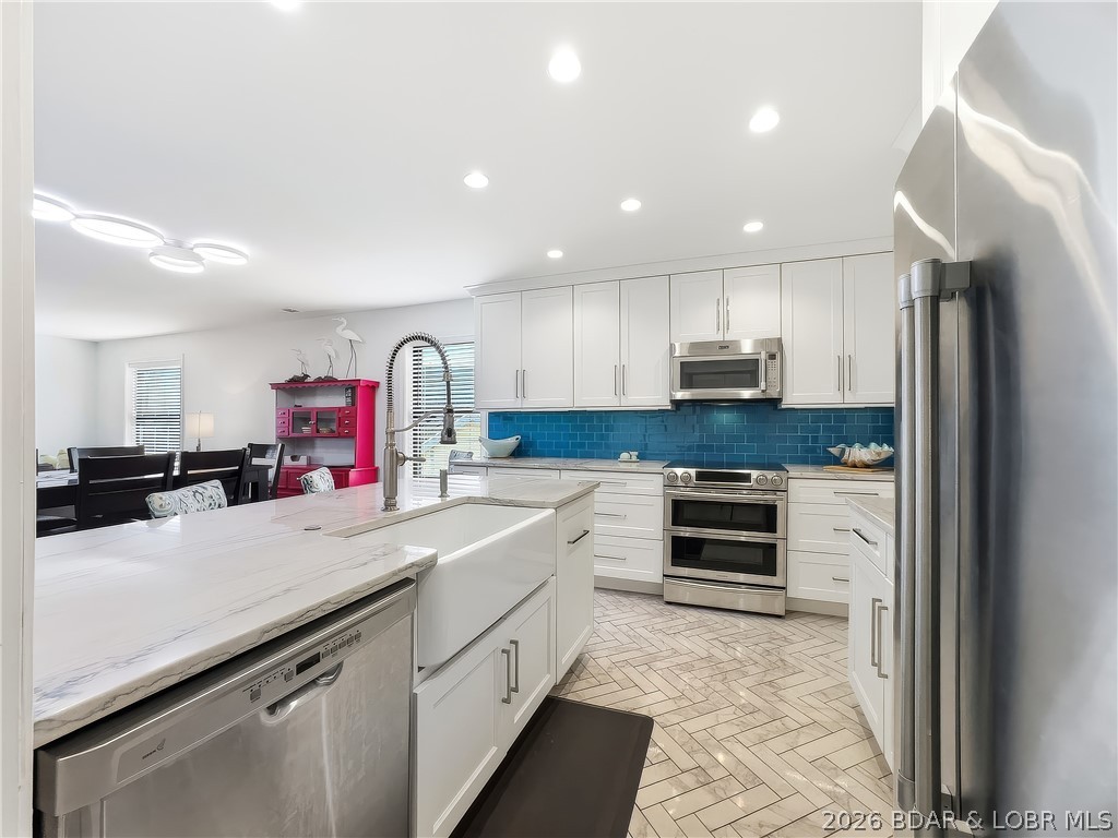 Oak Bluff Condominium - Residential