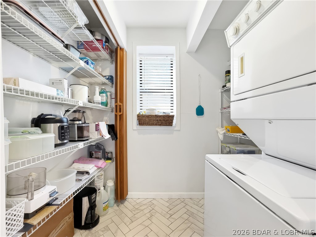 Oak Bluff Condominium - Residential