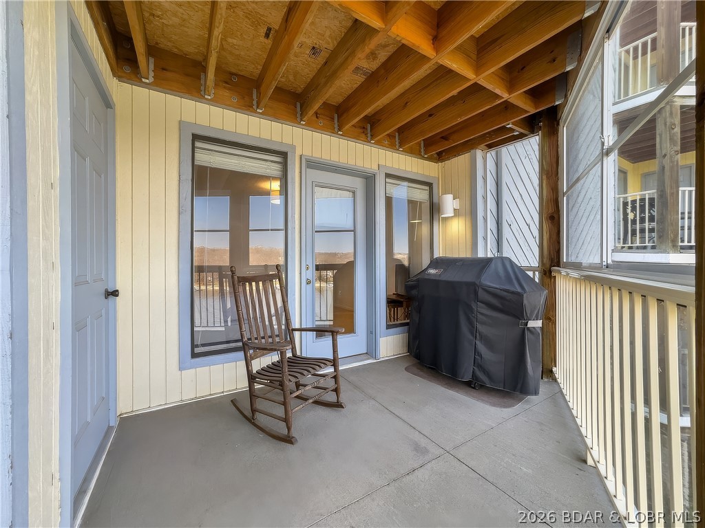 Oak Bluff Condominium - Residential