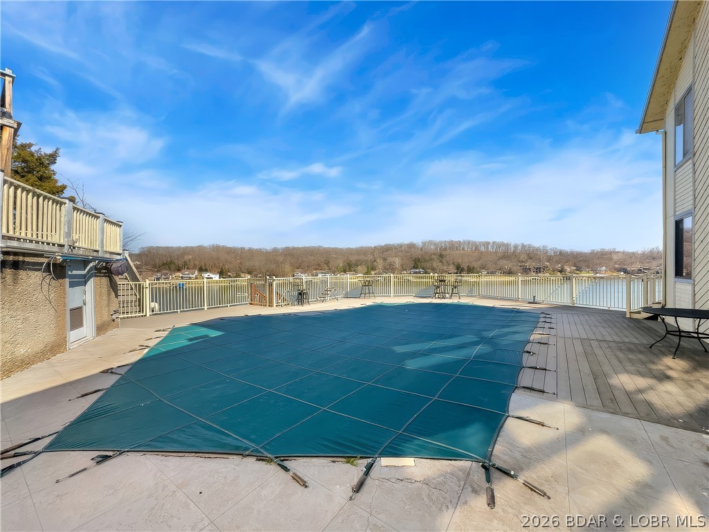 Oak Bluff Condominium - Residential