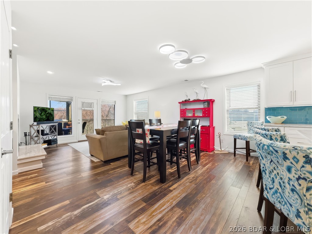 Oak Bluff Condominium - Residential