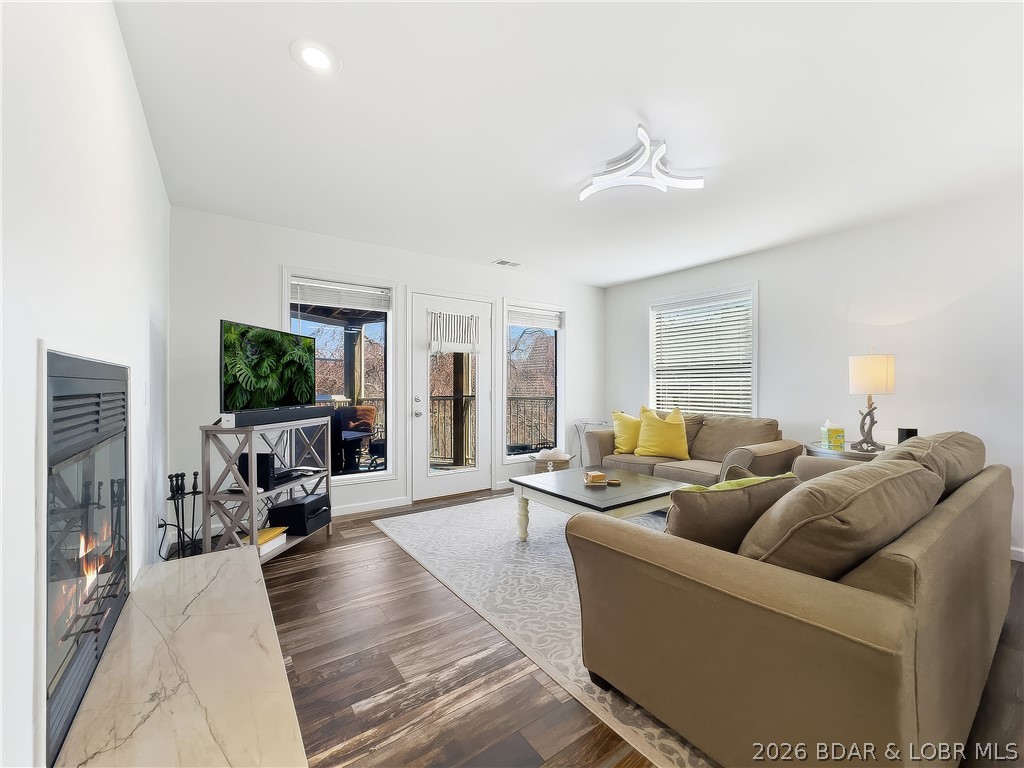 Oak Bluff Condominium - Residential