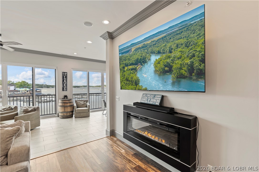 The Hamptons Condominium - Residential