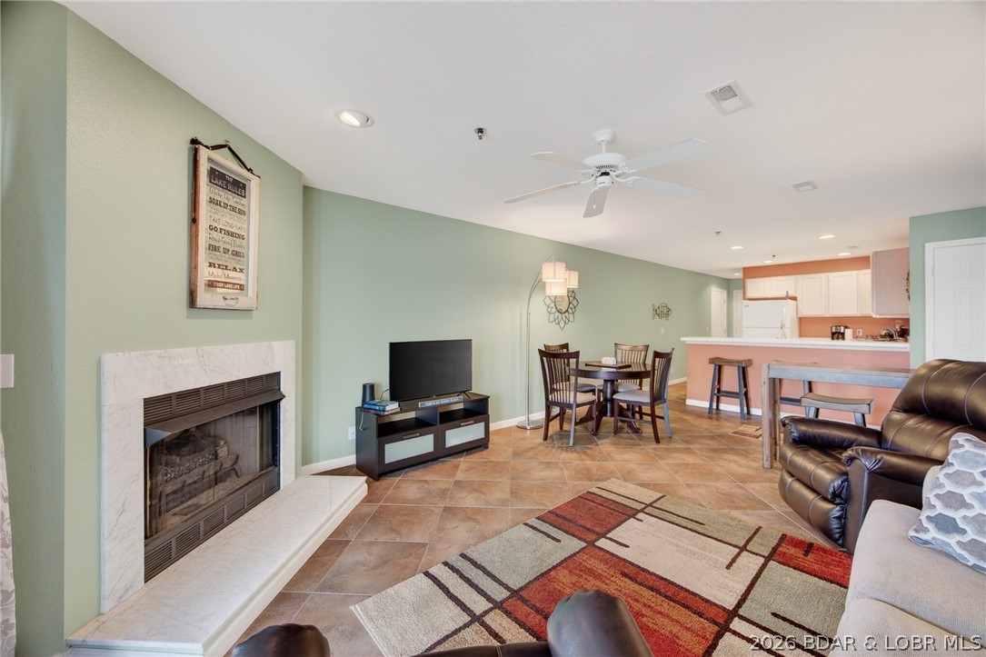 Cedar Glen Condominium - Residential