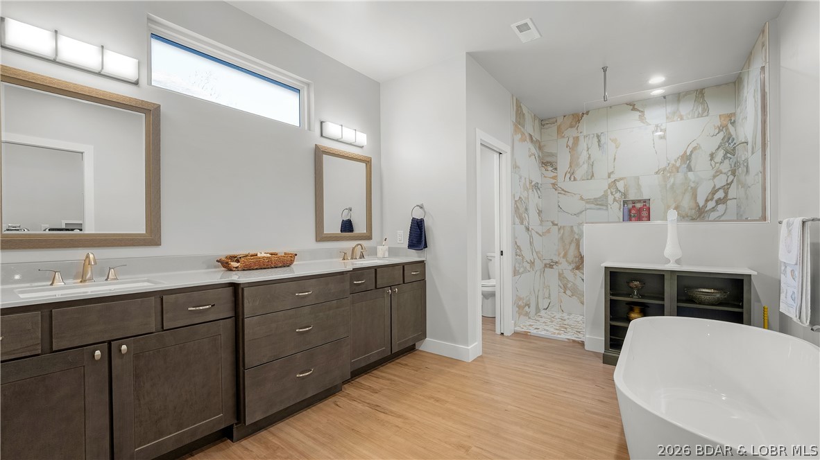 Four Seasons - Residential