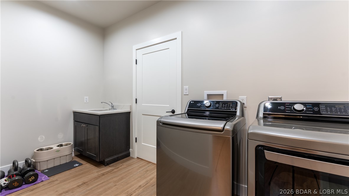 Four Seasons - Residential