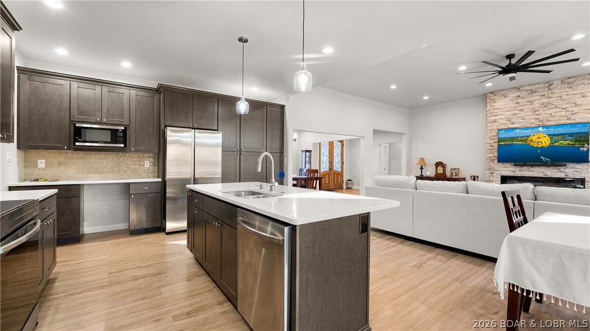 Four Seasons - Residential