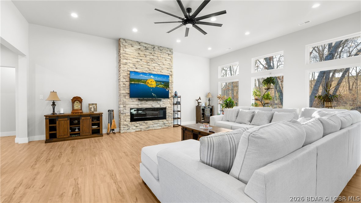 Four Seasons - Residential