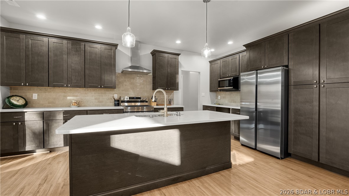 Four Seasons - Residential