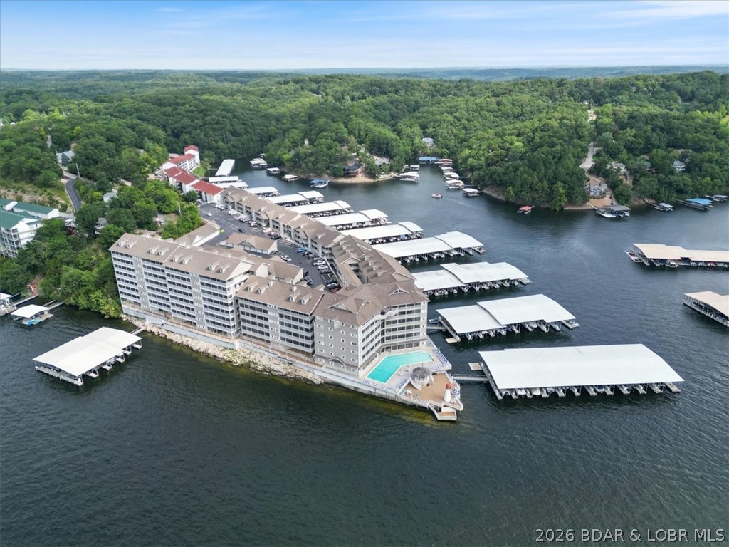 Lighthouse Pointe Condominium - Residential